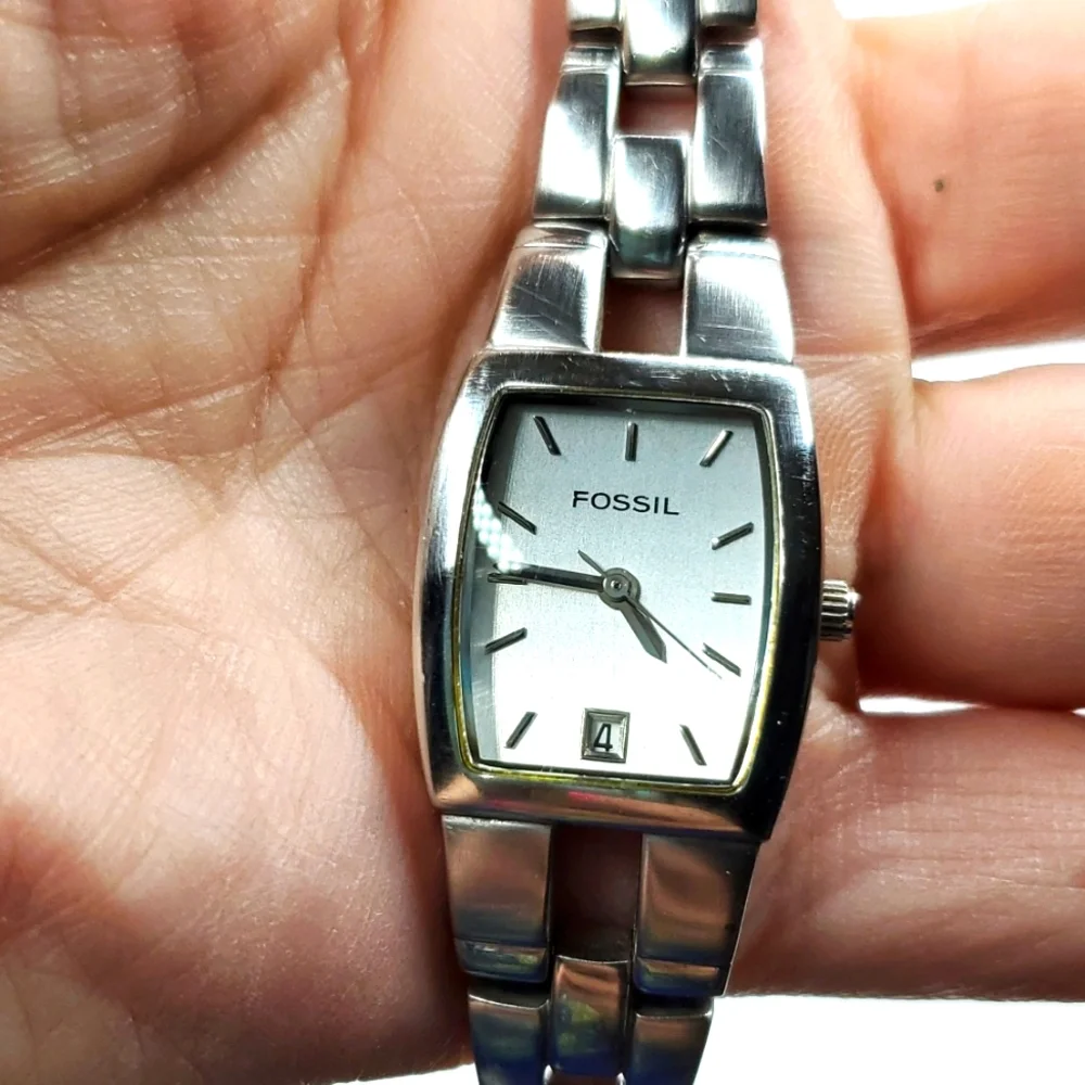 Vintage Fossil Watch F² ES1053 Silver Watch Metal Wristband Silver Face